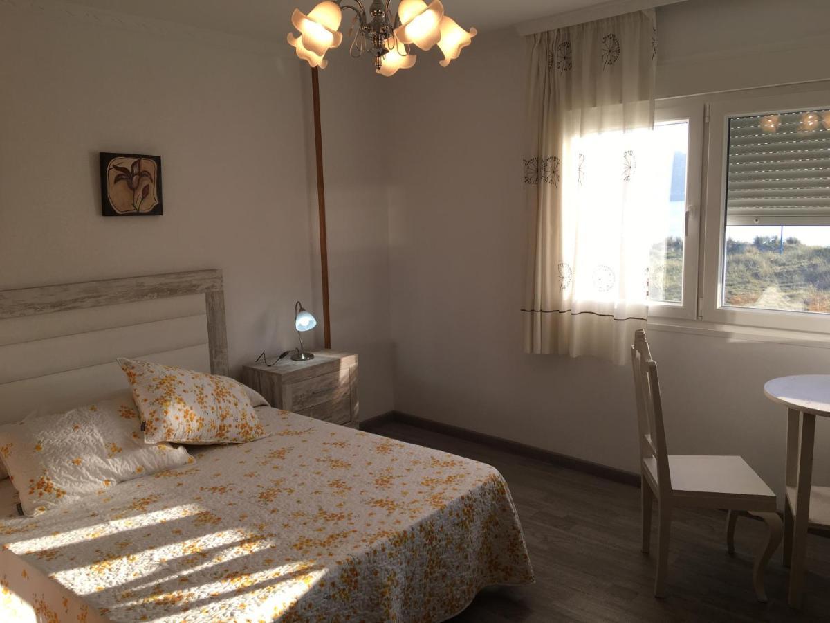 Apartamentos Playa De La Concha O O Porto de Espasante Extérieur photo