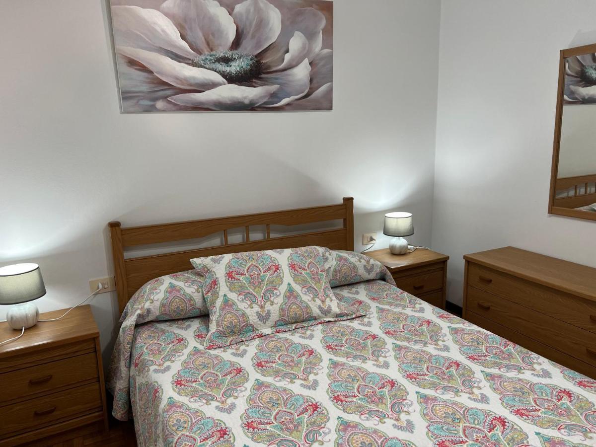 Apartamentos Playa De La Concha O O Porto de Espasante Extérieur photo